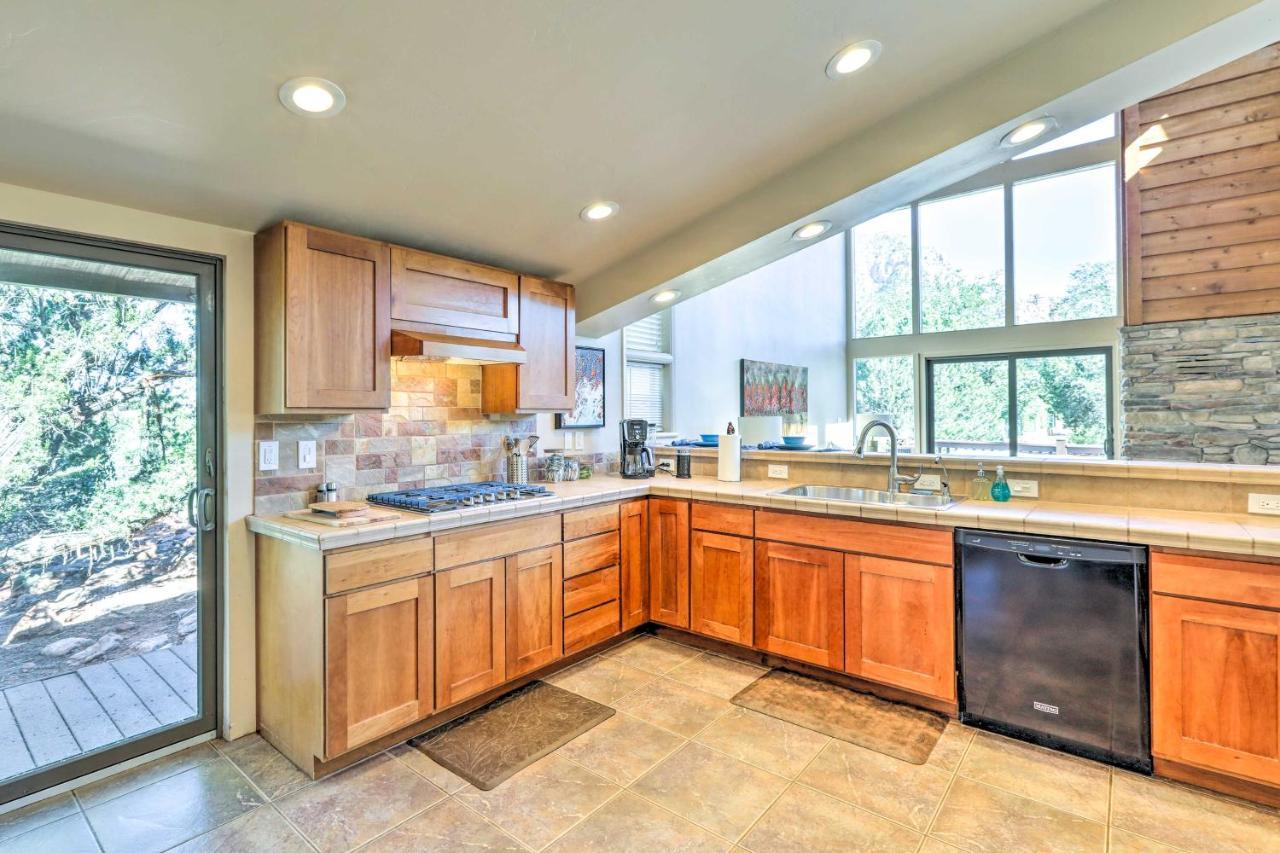Bright Sedona Home With Deck And Mountain Views! Exterior foto